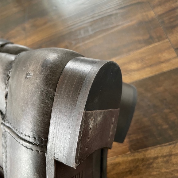 FRYE leather Cara Nubuck Short Boot Sz 8 Grey - Picture 7 of 11